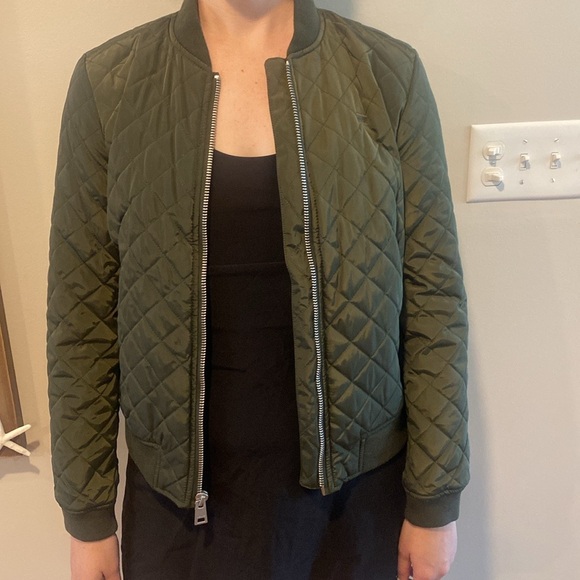 Levi’s diamond Quilted army green fall jacket size medium - Picture 4 of 10